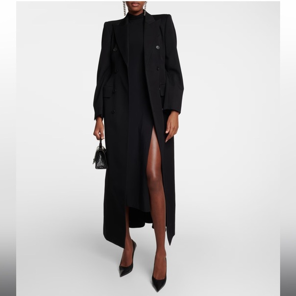 BALENCIAGA
Double-Breast Hourglass Wool Coat - Picture 11 of 13